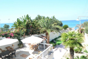 Отель La Casa A Mare B&B   Сан-Сабы